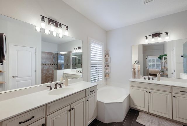 12026 FOREST PARK CIRCLE, Bradenton, FL 34211