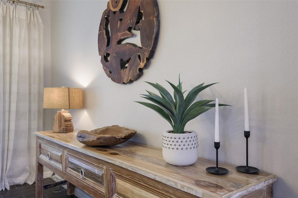 Image 11 of property listing at 12026 FOREST PARK CIRCLE, Bradenton, FL 34211