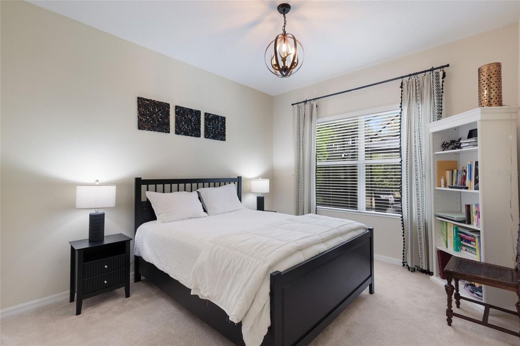 Image 19 of property listing at 12026 FOREST PARK CIRCLE, Bradenton, FL 34211