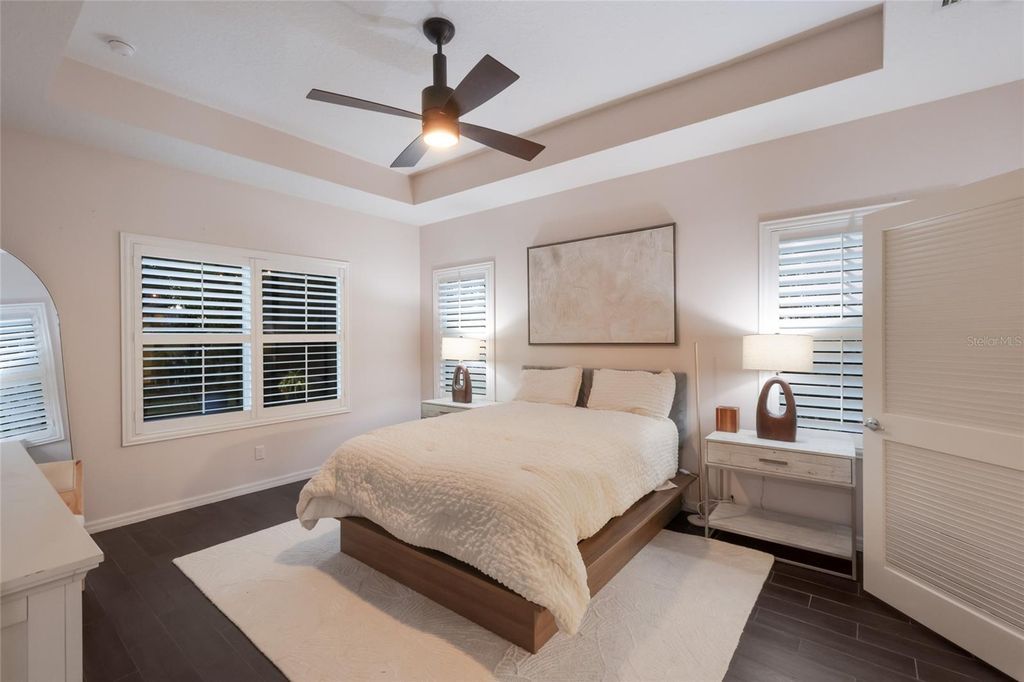 Image 20 of property listing at 12026 FOREST PARK CIRCLE, Bradenton, FL 34211