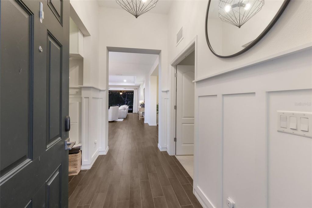 Image 3 of property listing at 12026 FOREST PARK CIRCLE, Bradenton, FL 34211