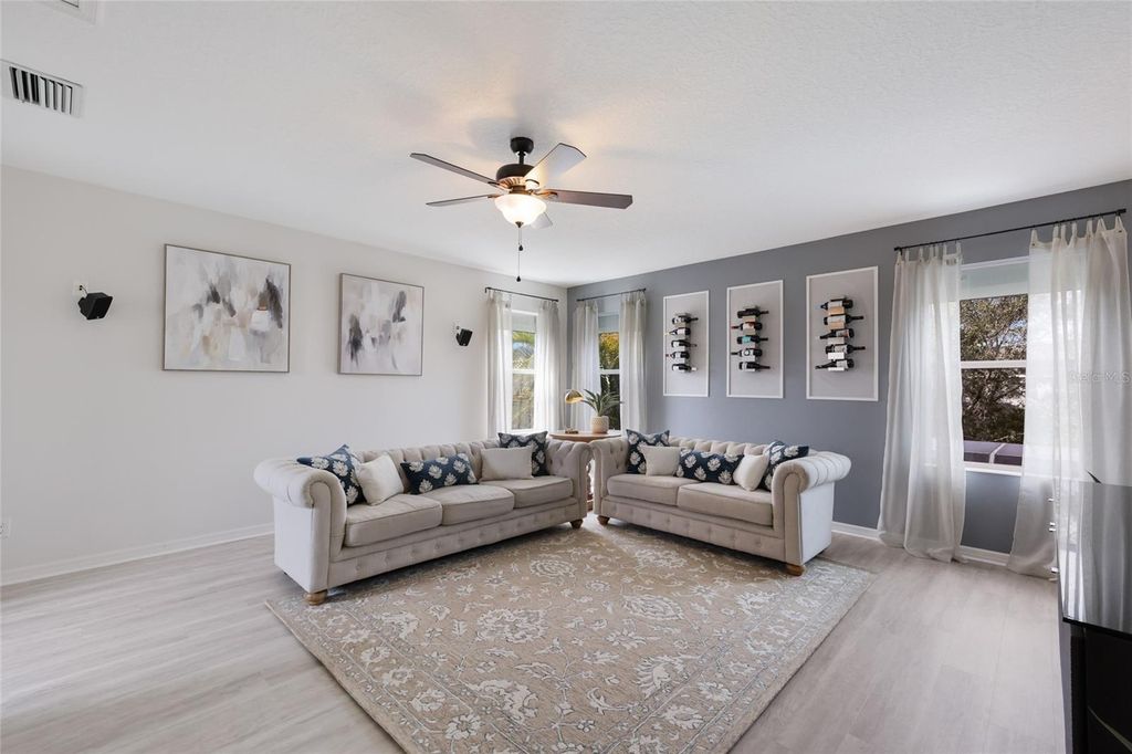 Image 36 of property listing at 12026 FOREST PARK CIRCLE, Bradenton, FL 34211