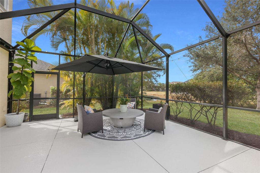 Image 55 of property listing at 12026 FOREST PARK CIRCLE, Bradenton, FL 34211