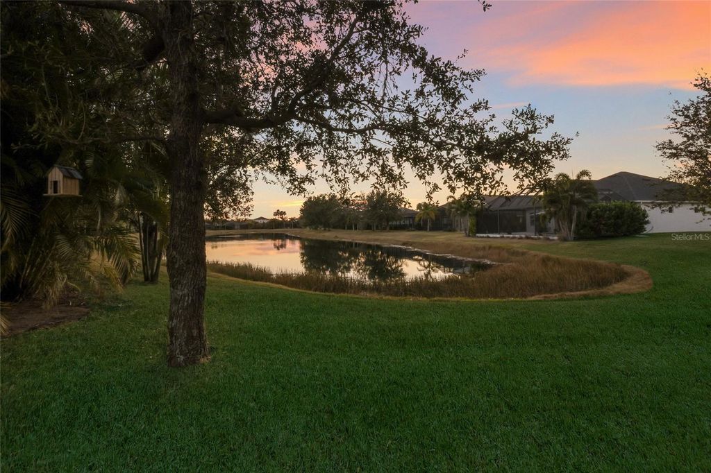 Image 58 of property listing at 12026 FOREST PARK CIRCLE, Bradenton, FL 34211