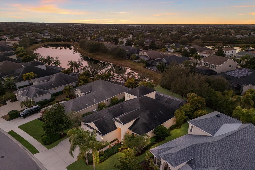 Image 60 of property listing at 12026 FOREST PARK CIRCLE, Bradenton, FL 34211