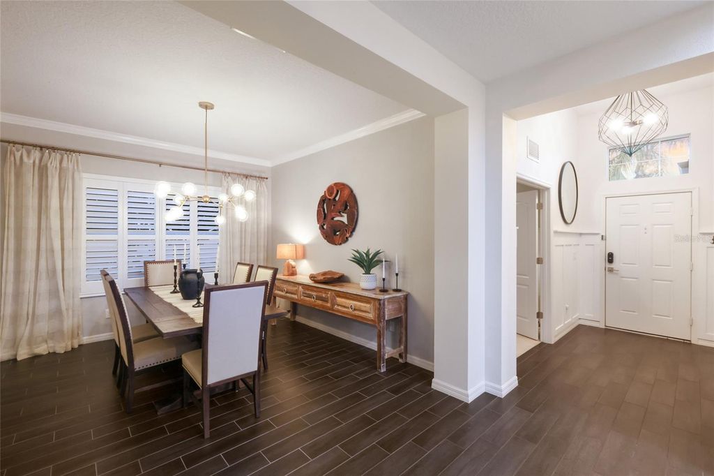 Image 7 of property listing at 12026 FOREST PARK CIRCLE, Bradenton, FL 34211