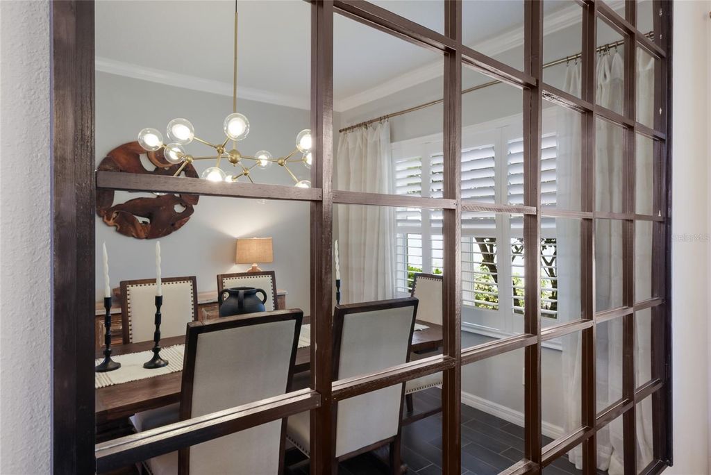 Image 9 of property listing at 12026 FOREST PARK CIRCLE, Bradenton, FL 34211