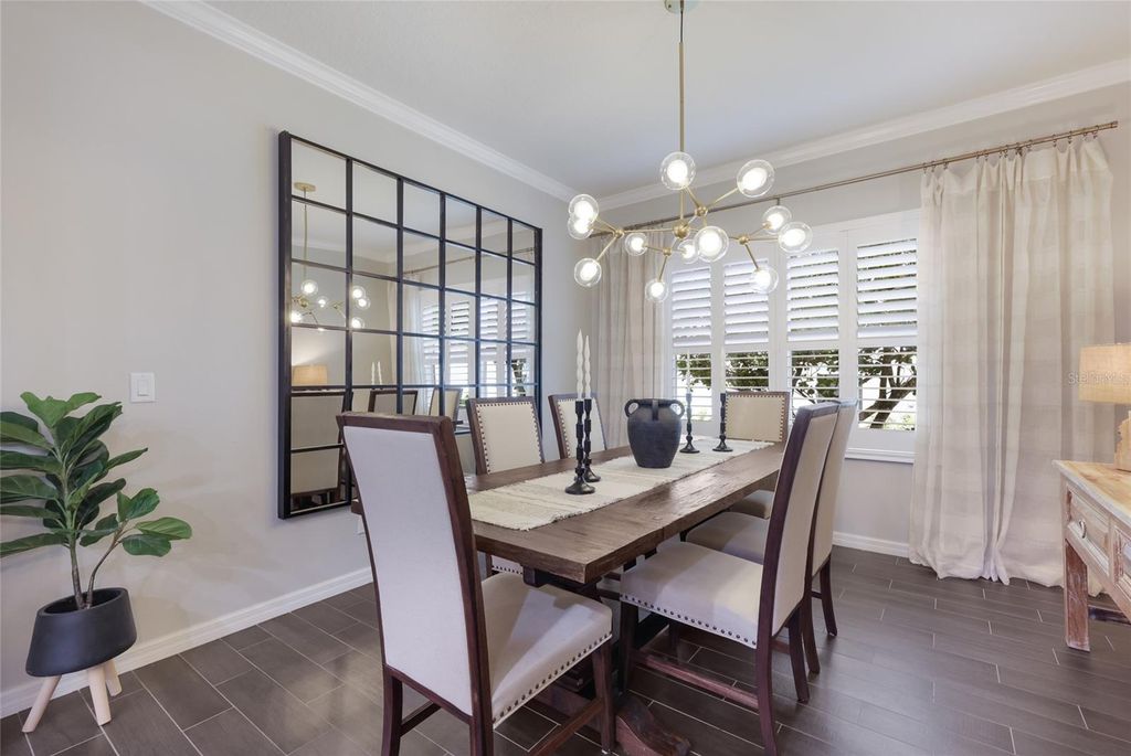 Image 10 of property listing at 12026 FOREST PARK CIRCLE, Bradenton, FL 34211