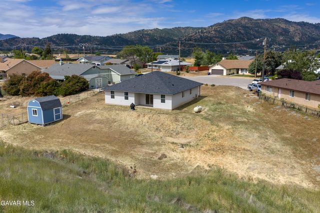 21750 Ripple Lane, Tehachapi, CA 93561