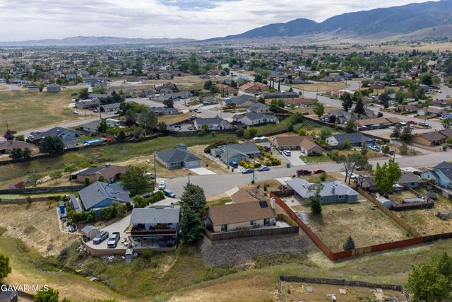 21750 Ripple Lane, Tehachapi, CA 93561