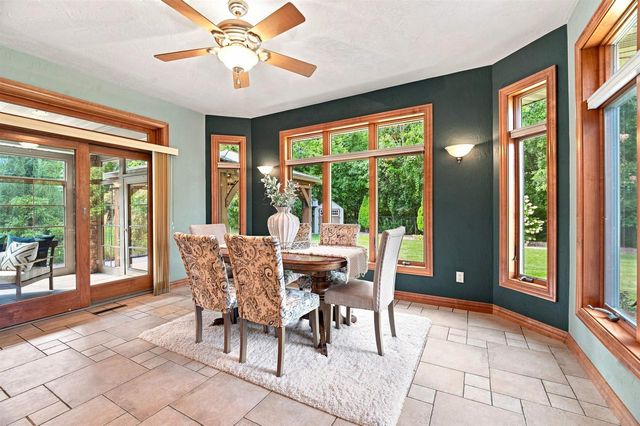 638 MIRANDA STREET, Combined Locks, WI 54113