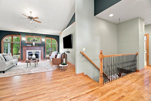 638 MIRANDA STREET, Combined Locks, WI 54113