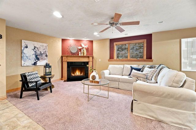 638 MIRANDA STREET, Combined Locks, WI 54113