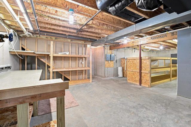 638 MIRANDA STREET, Combined Locks, WI 54113
