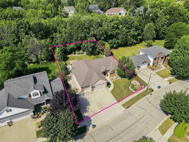 638 MIRANDA STREET, Combined Locks, WI 54113
