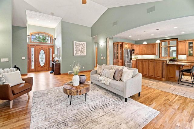 638 MIRANDA STREET, Combined Locks, WI 54113