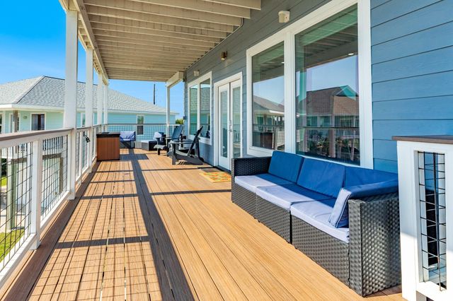 3903 Pirates Beach Blvd Court, Galveston, TX 77554