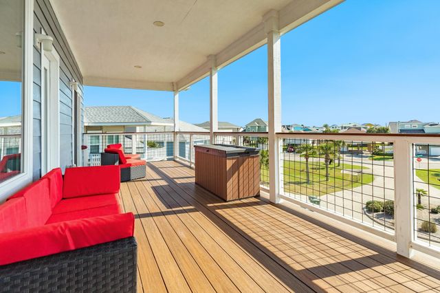 3903 Pirates Beach Blvd Court, Galveston, TX 77554