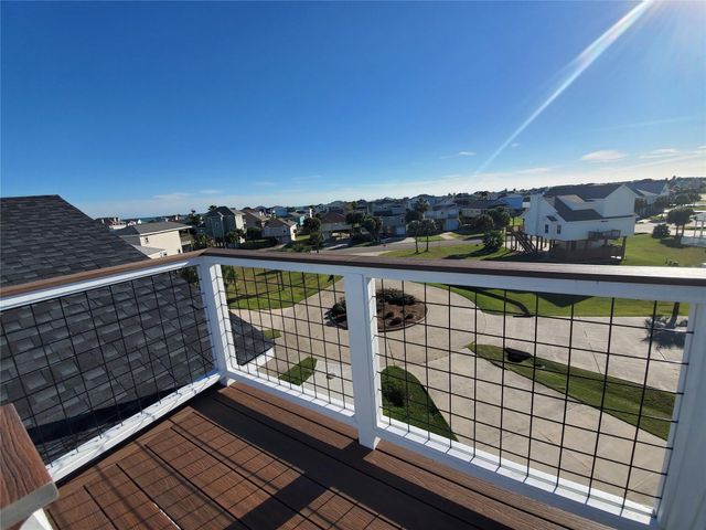 3903 Pirates Beach Blvd Court, Galveston, TX 77554