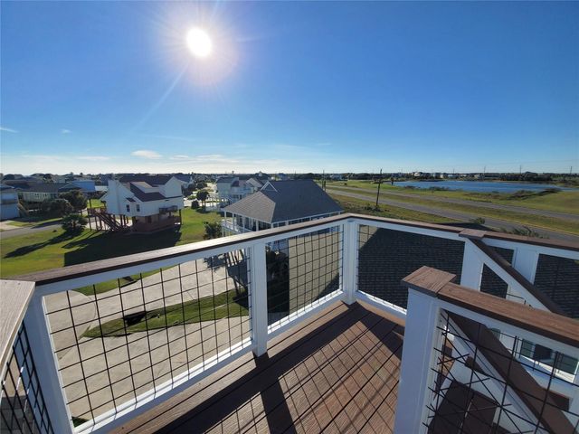 3903 Pirates Beach Blvd Court, Galveston, TX 77554