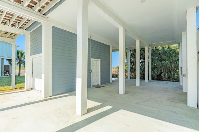 3903 Pirates Beach Blvd Court, Galveston, TX 77554