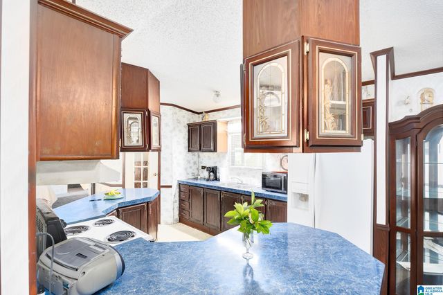 9599 GOLDEN LANE, Bessemer, AL 35023