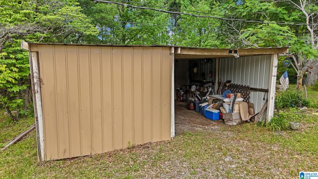 9599 GOLDEN LANE, Bessemer, AL 35023