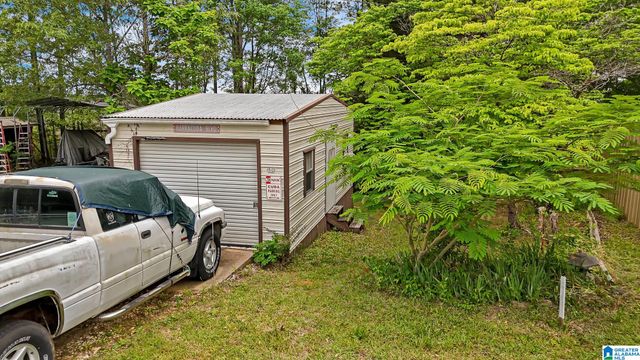 9599 GOLDEN LANE, Bessemer, AL 35023