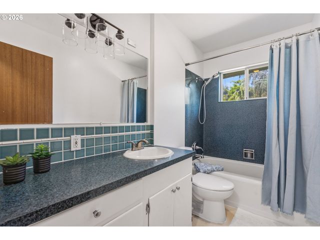 4333 Ne 75TH Ave, Portland, OR 97218