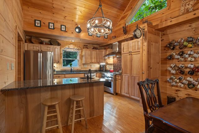 650 McDowell Road, Columbus, NC 28722