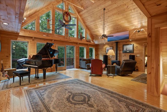 650 McDowell Road, Columbus, NC 28722