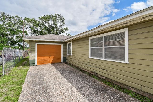 6223 Wayland Street, Houston, TX 77021