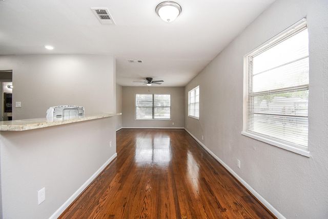 6223 Wayland Street, Houston, TX 77021