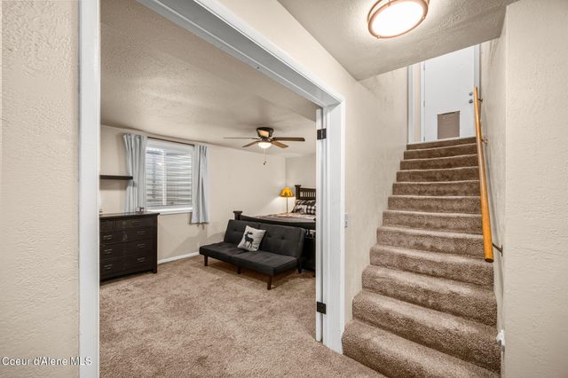 10220 N Reed Rd, Hayden, ID 83835