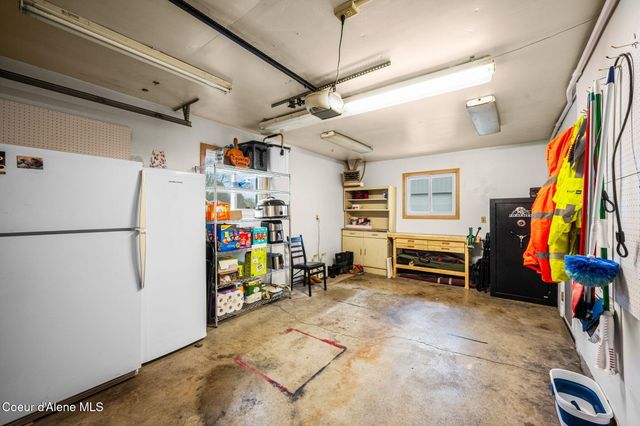 10220 N Reed Rd, Hayden, ID 83835