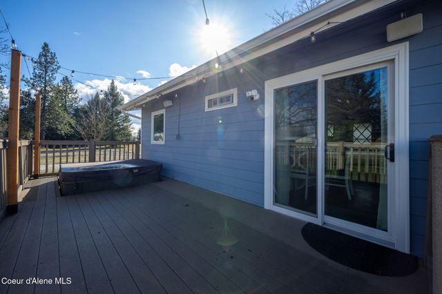 10220 N Reed Rd, Hayden, ID 83835