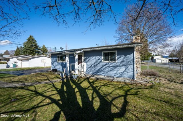 10220 N Reed Rd, Hayden, ID 83835