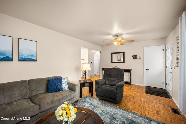 10220 N Reed Rd, Hayden, ID 83835