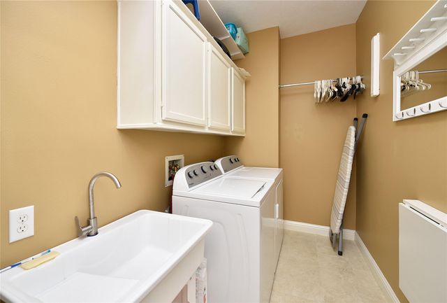 11 Redhaven Place, The Woodlands, TX 77381
