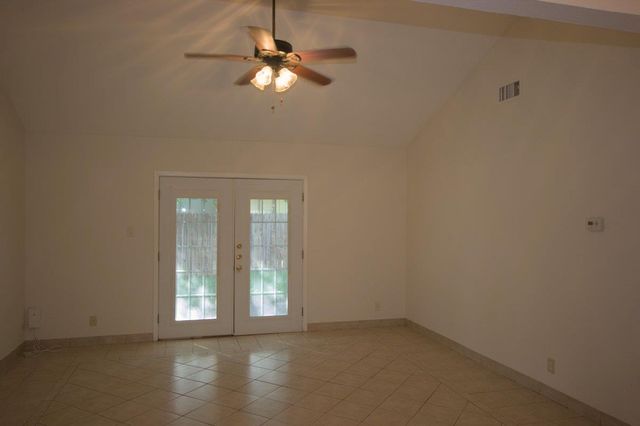 5204 Village TRL, Austin, TX 78744