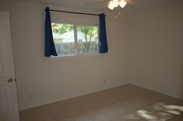 5204 Village TRL, Austin, TX 78744
