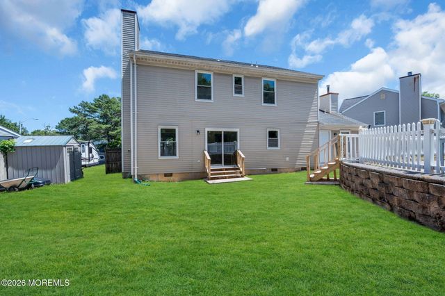 5 Buxton Court, Barnegat, NJ 08005