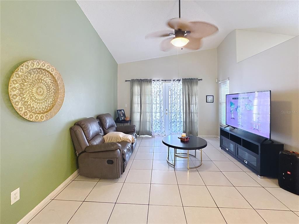 Image 6 of property listing at 3217 BREWSTER DRIVE, Kissimmee, FL 34743
