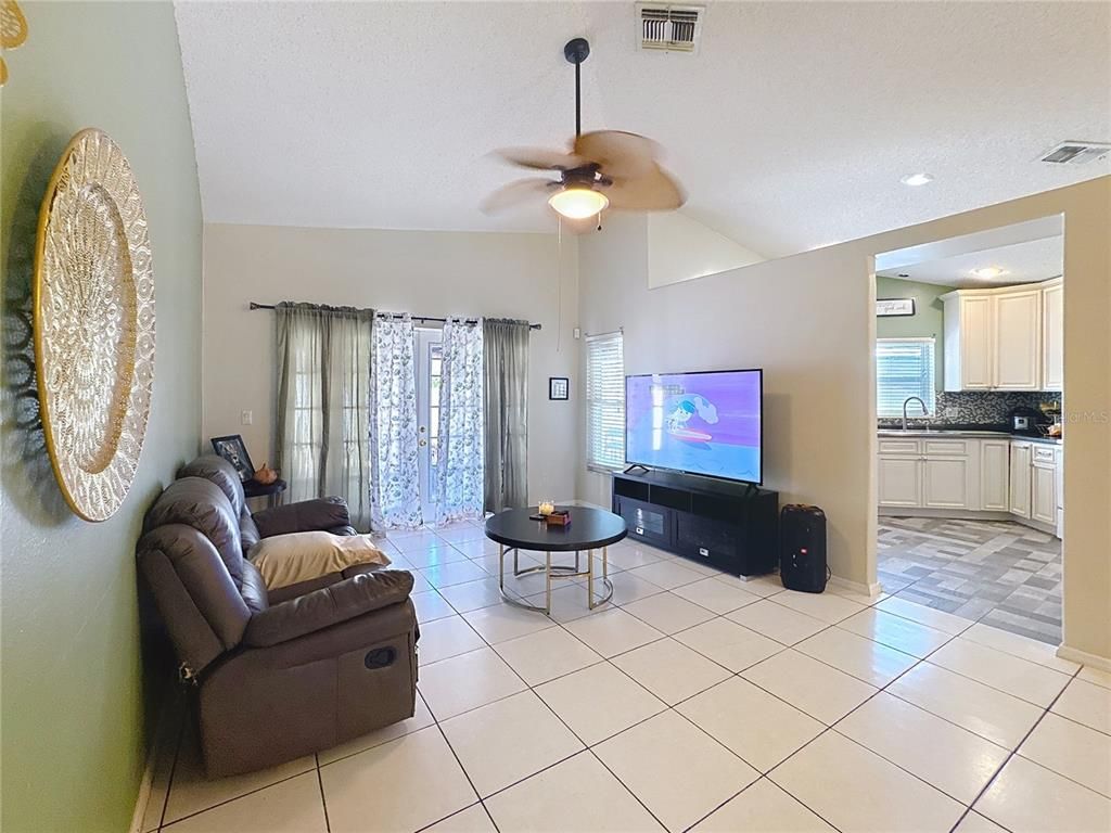 Image 7 of property listing at 3217 BREWSTER DRIVE, Kissimmee, FL 34743