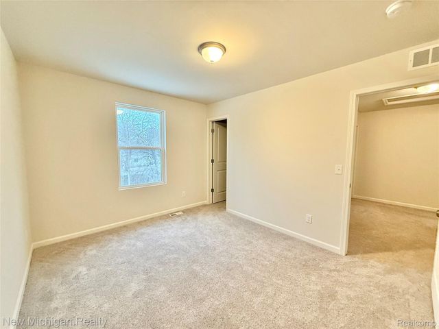 6079 Regency Drive, Burton, MI 48519