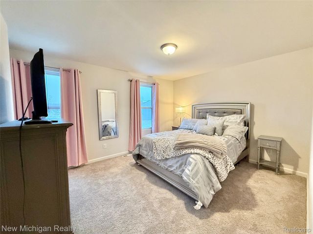 6079 Regency Drive, Burton, MI 48519