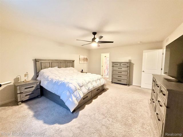 6079 Regency Drive, Burton, MI 48519