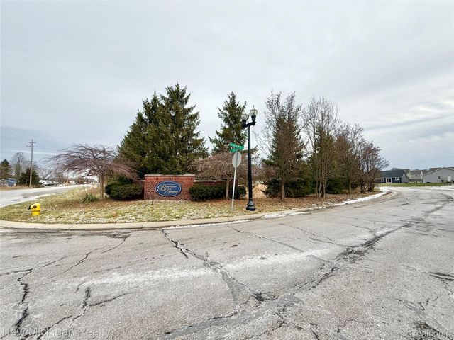 6079 Regency Drive, Burton, MI 48519