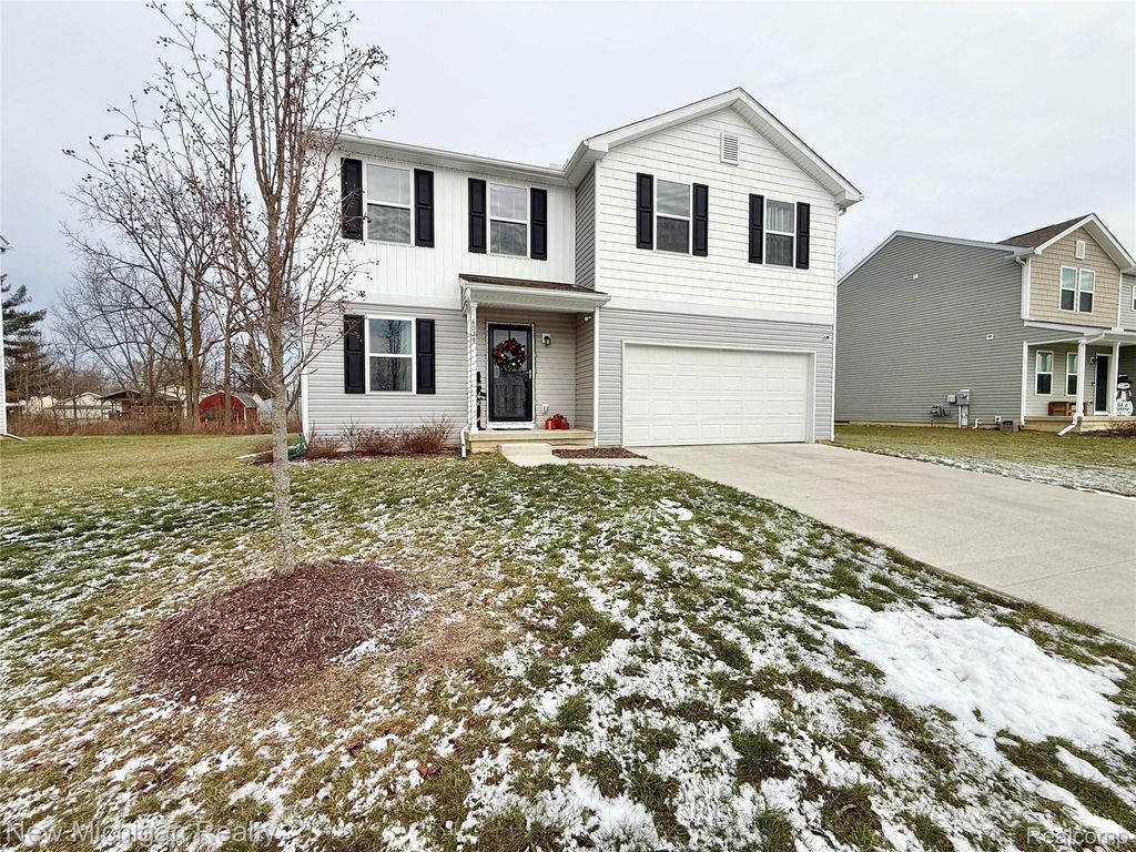 6079 Regency Drive, Burton, MI 48519