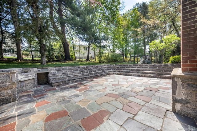 7 Carlton Lane, Rye Brook, NY 10573